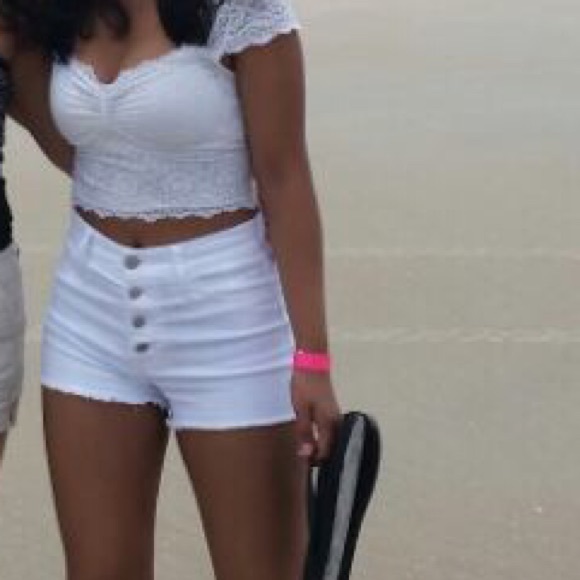 Two shorts Abercrombie & Fitch - Picture 2 of 8